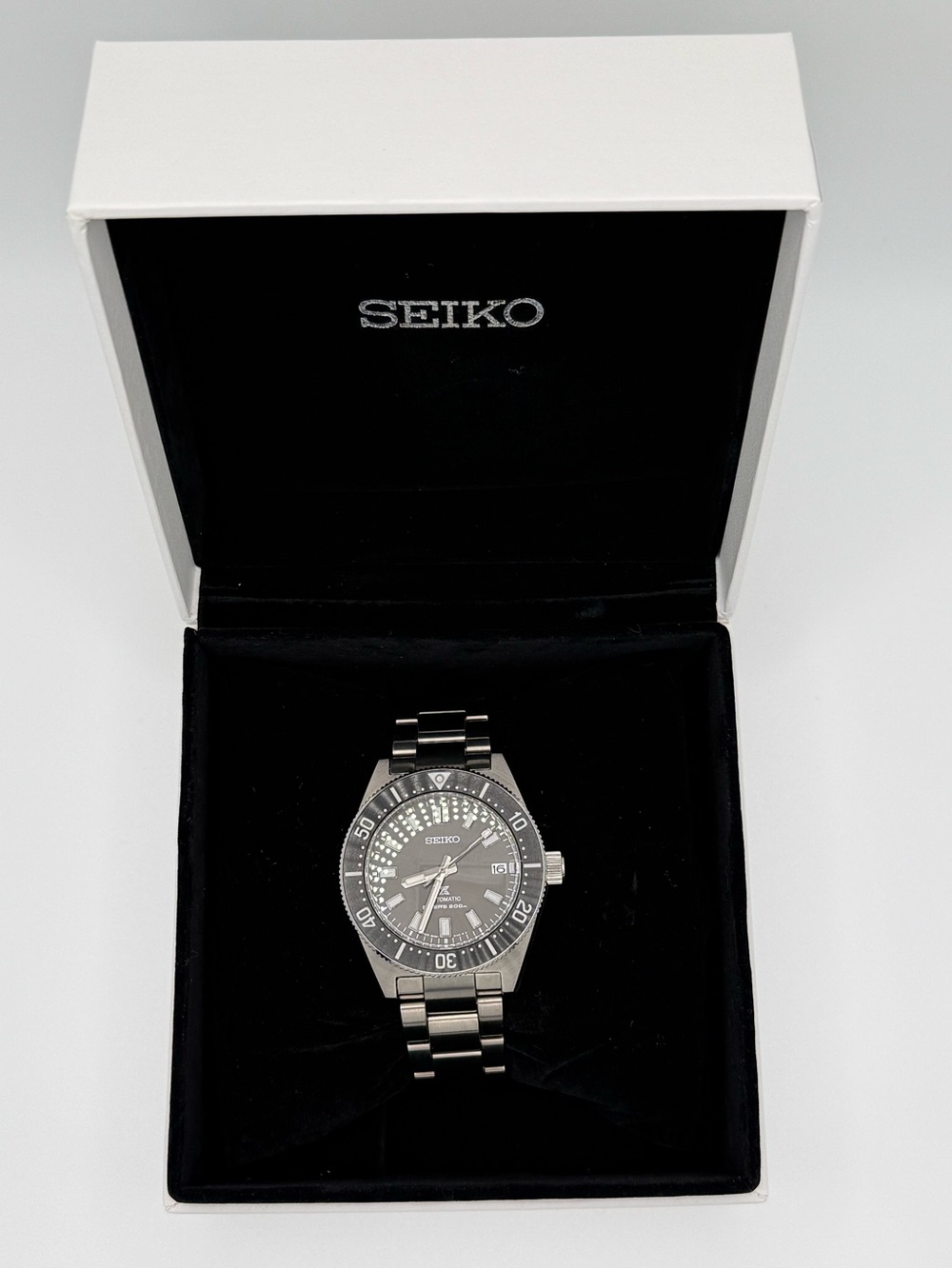 Seiko Prospex SPB143J1 Men's Automatic Analog W/original Box & Papers COA - Picture 2 of 16